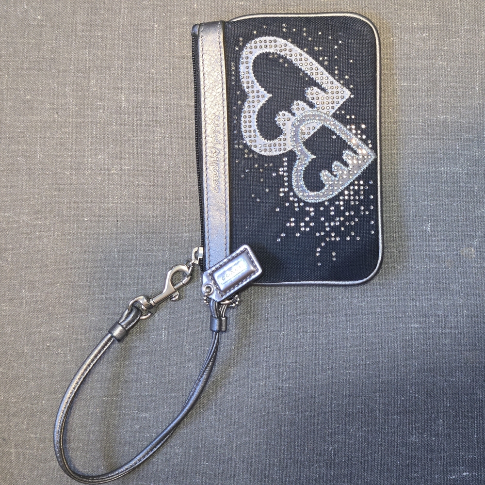 Coach Poppy Black & Silver Heart Wristlet - Picture 5 of 12